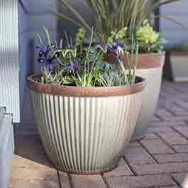 Garden Pots & Hanging Baskets