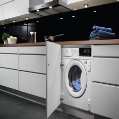 Electrolux E772F402BI Integrated washing machine - White-Lifestyle