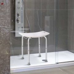 HOMCOM Rectangular Adjustable Portable Non-Slip Bathroom Stool for Elderly - White - 72-0012 - Clean