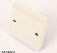 MK White Flex outlet front plate unfused 20 amp rating