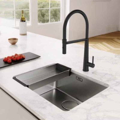 Franke Icon Semi-Pro Pull Out Kitchen Tap - Matt Black - 115.0690.598