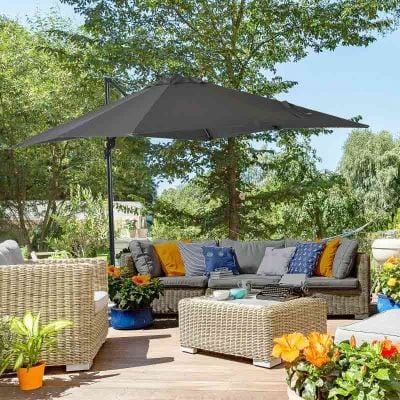 Outsunny 2.5 x 2.5m Offset Cantilever Parasol Hanging 360° Rotation with Crank Handle and Cross Base - Grey - 84D-051V00GY