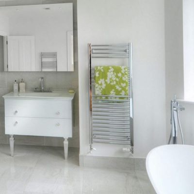 Towelrads Pisa Straight Hot Water Towel Rail 800mm x 600mm - Chrome - 140009 - lifestyle